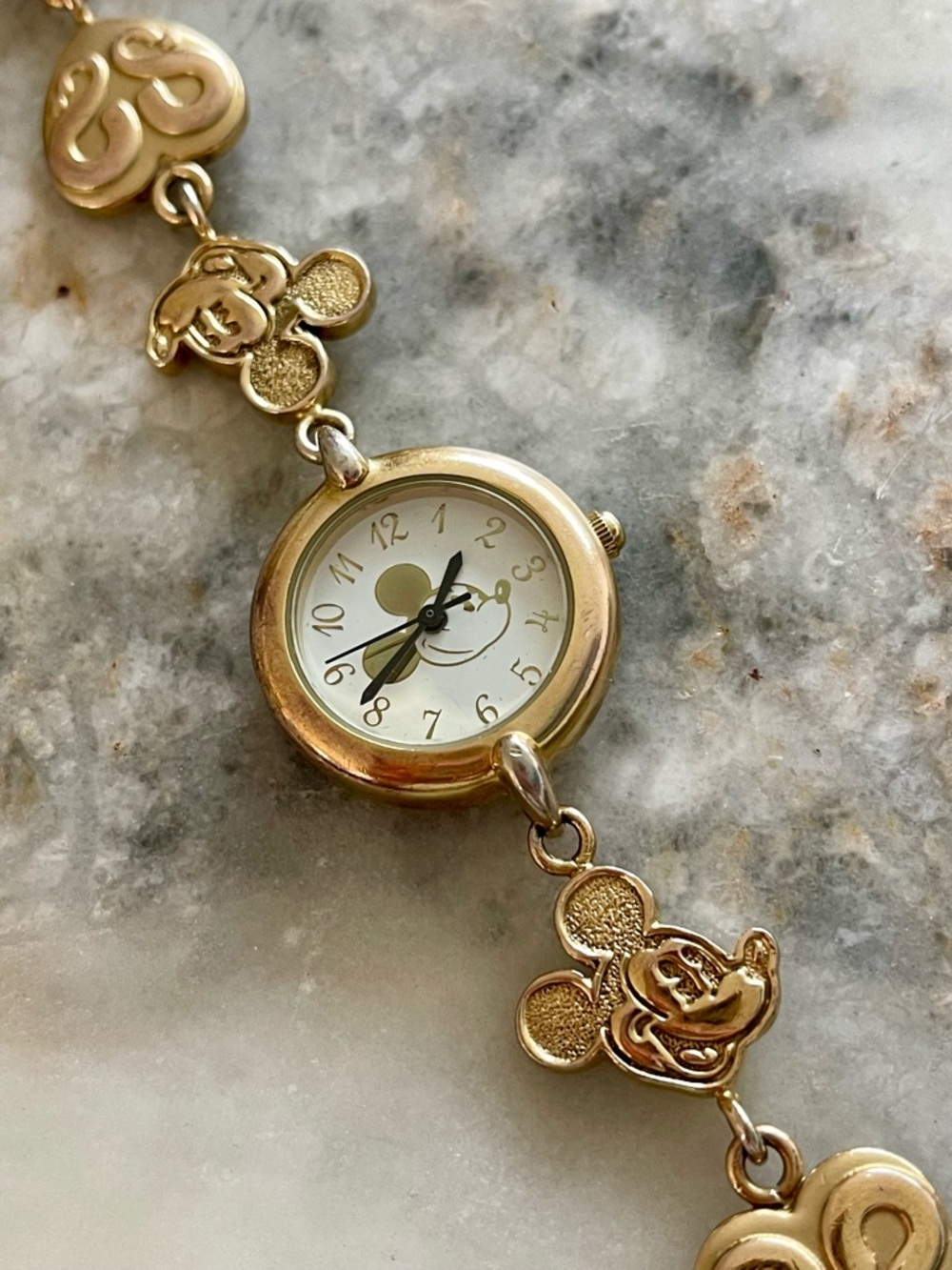 VINTAGE DISNEY TIME WORKS GOLD MICKEY MOUSE HEAD HEART CHARM BRACELET WATCH RARE